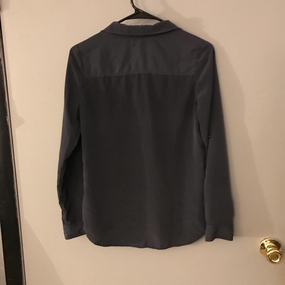 Button down - Picture 3 of 3